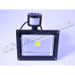 Прожектор светодиодный YM-30W с датчиком движения, белый.