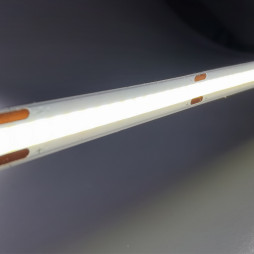 Світлодіодна стрічка Feron LS108 12В 9Вт 6500K (5 м в бабіні)